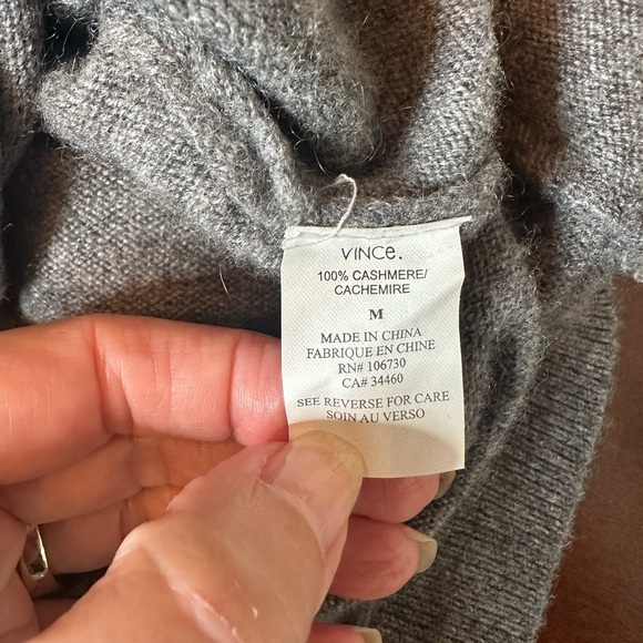 Vince Heather Gray 100% Cashmere Sweater Dolman Sleeve  Size M - Picture 7 of 7